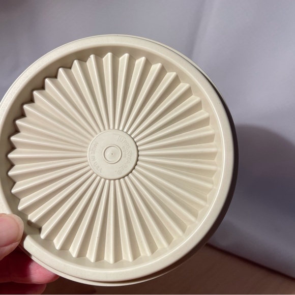 Tupperware Condiment Bowl & Caddy Almond Vintage - Picture 11 of 14